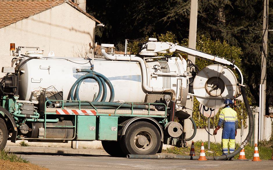 déboucher une canalisation d'eaux usées Paray-Vieille-Poste